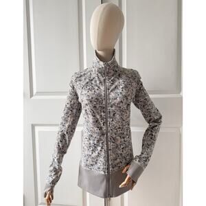 Lululemon Nice Asana Grey Beige White Camo Print Full Zip Jacket Women’s Size 6